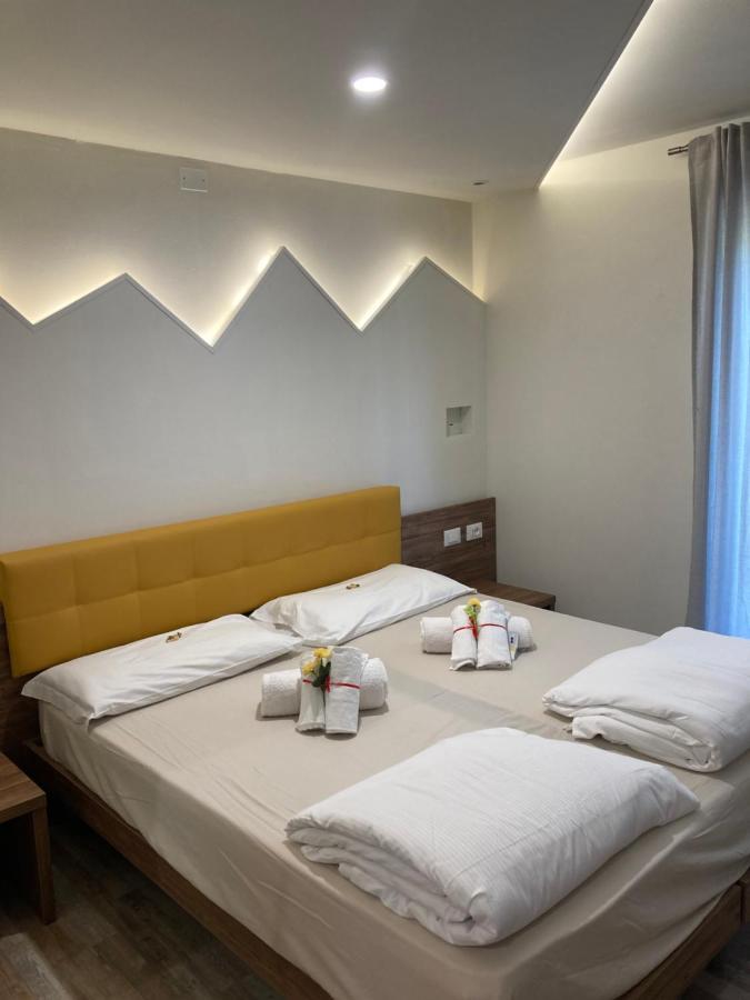 Hotel & Montana 3*